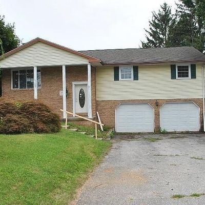 1077 Pine Grove Rd, Hanover, PA 17331