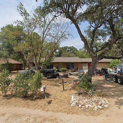 108 Pecan Way, Kerrville, TX 78028