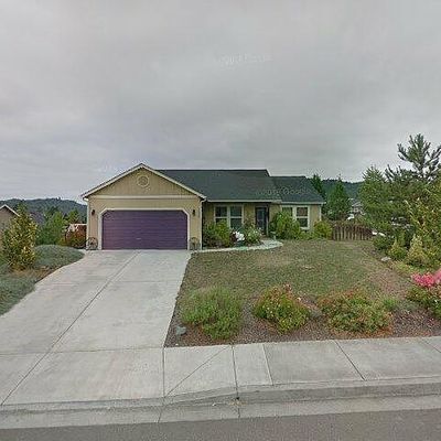 1080 Rolling Hills Rd, Roseburg, OR 97471