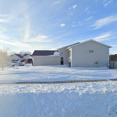 109 Evergreen Cir, West Fargo, ND 58078