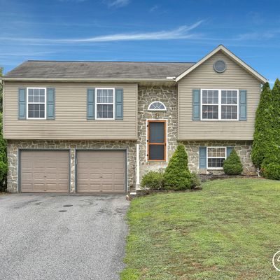 109 Skip Jack Way, Bainbridge, PA 17502