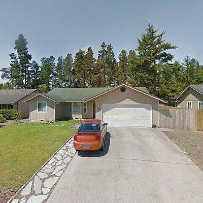 11 Park Village Dr, Florence, OR 97439