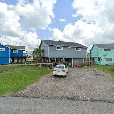 11 Trout Ln, Freeport, TX 77541