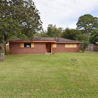 1101 Layman St, La Marque, TX 77568