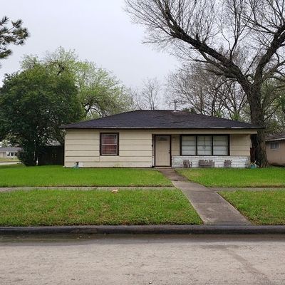 1102 Elton St, Houston, TX 77034