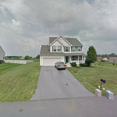 1111 Dallas Dr, Greencastle, PA 17225