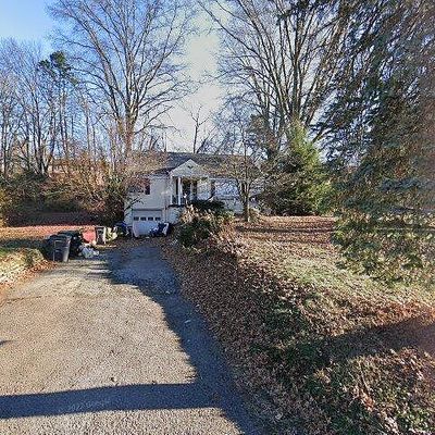 112 Johnston Rd, Upper Saint Clair, PA 15241