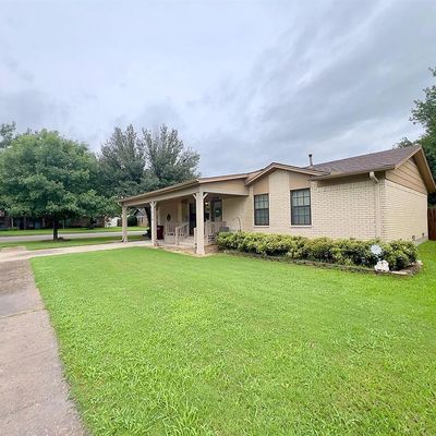 112 Mcmahon St, Bonham, TX 75418