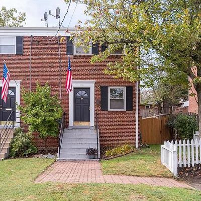 113 S Iris St, Alexandria, VA 22304