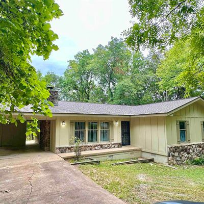 115 Cherokee Rd, Cherokee Village, AR 72529