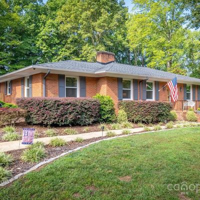 115 Wedgewood Dr, Morganton, NC 28655