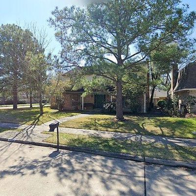 11503 Piping Rock Dr, Houston, TX 77077