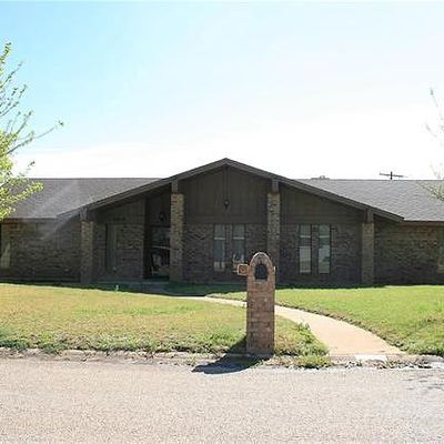 100 N Penny Ln, Winters, TX 79567