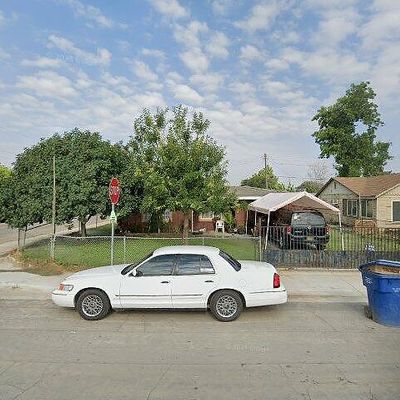 10012 Columbine Ave, Lamont, CA 93241