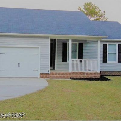 10089 Rockfish Rd, Raeford, NC 28376