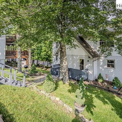 101 Hornbeam Rd, Beech Mountain, NC 28604