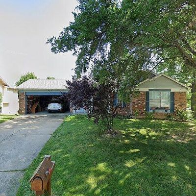 101 Spencer Ct, Saint Peters, MO 63376