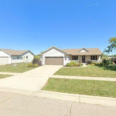 1015 Edgeview Dr, Janesville, WI 53545