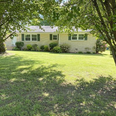 102 Cherokee Dr, Waverly, TN 37185