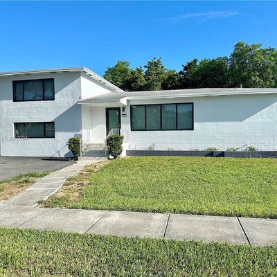 102 Ne 124 Th St, North Miami, FL 33161