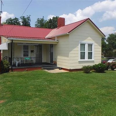 1020 1 St St Sw, Hickory, NC 28602