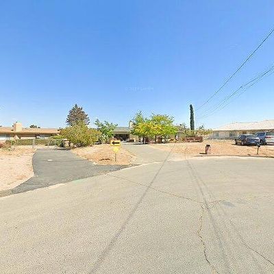 10273 8 Th Ave, Hesperia, CA 92345