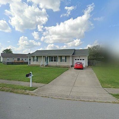 1028 Waterford Cir, Clarksville, TN 37040