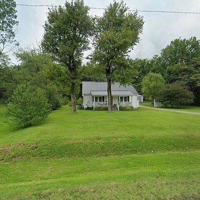 1028 S Main St, Mount Pleasant, TN 38474