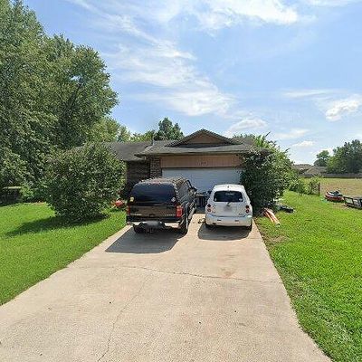 1038 W Crestview Ln, Republic, MO 65738