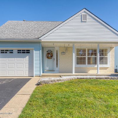 105 Canterbury Ln, Toms River, NJ 08757