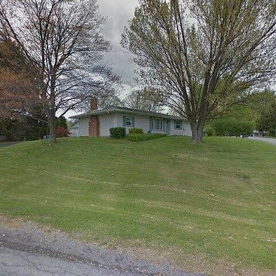 105 Meadowbrook Dr, Industry, PA 15052