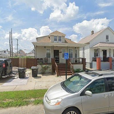 12577 Gallagher St, Hamtramck, MI 48212