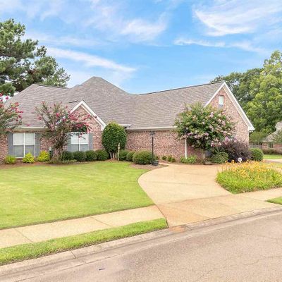 127 Barrington Dr, Byram, MS 39272