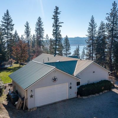 12826 N East Newman Lake Dr, Newman Lake, WA 99025