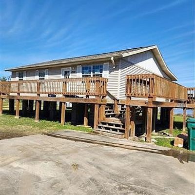 1285 Beachcomber Rd, Sulphur, LA 70665