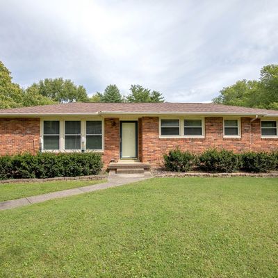 129 Cherokee Rd, Hendersonville, TN 37075