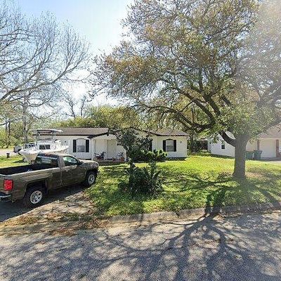 1301 Melody Dr, La Marque, TX 77568