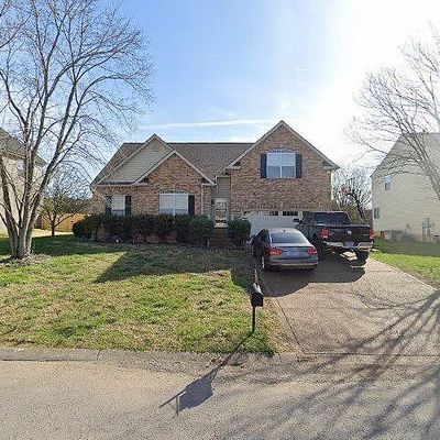 131 Grove Ln S, Hendersonville, TN 37075