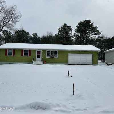 132 Azalea Dr, Albrightsville, PA 18210