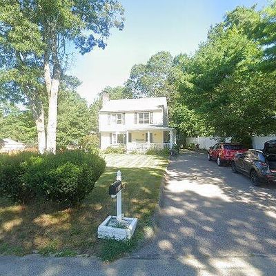 132 Lake Dr, Plymouth, MA 02360