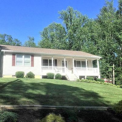 133 Lands End Dr, Montross, VA 22520