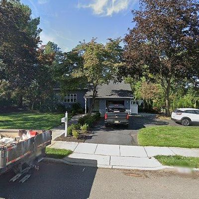 134 Davis Ln, Red Bank, NJ 07701