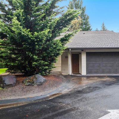 1343 Bellefield Park Ln, Bellevue, WA 98004