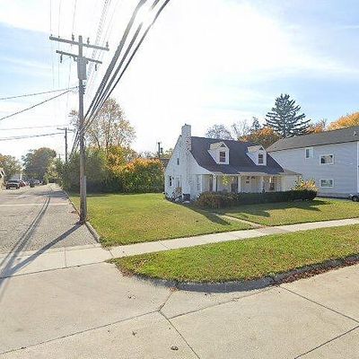 13621 Vernon St, Oak Park, MI 48237