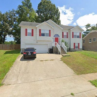 1371 Constitution Dr, Clarksville, TN 37042