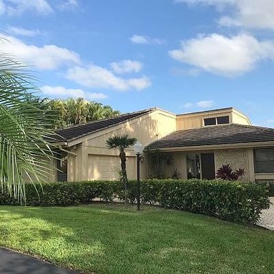 13775 Sand Crane Dr, Palm Beach Gardens, FL 33418