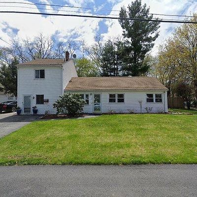 14 Griffin Rd, Framingham, MA 01701