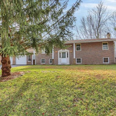 140 Fox Hollow Rd, Shermans Dale, PA 17090