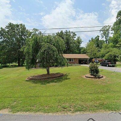 1401 Coach Rd, Reidsville, NC 27320