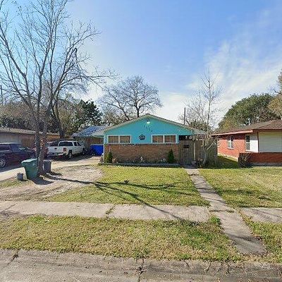 1404 Marlock Ln, Pasadena, TX 77502